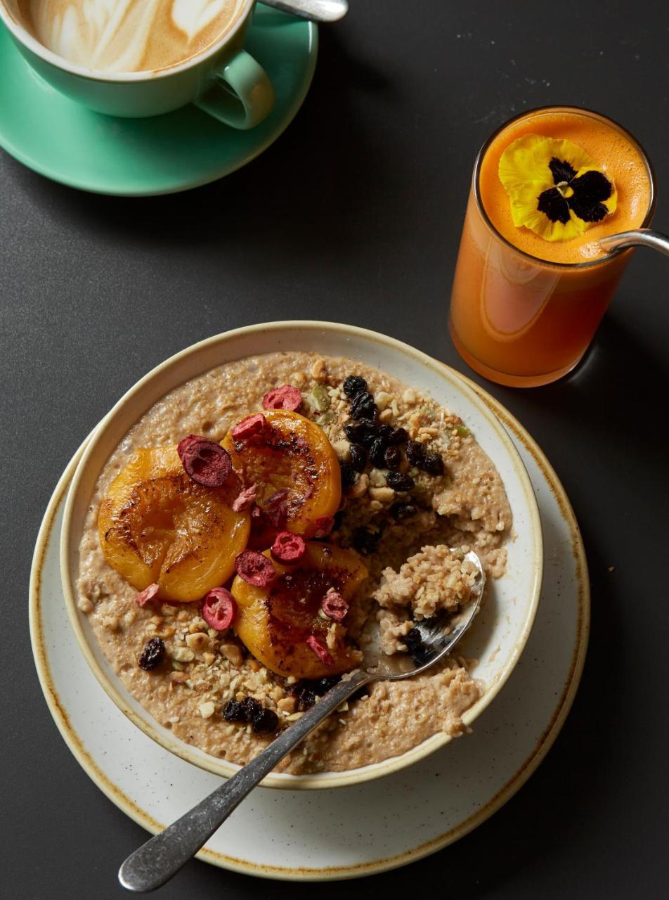 Whitehouse Rye Bed & Breakfast Ngoại thất bức ảnh Oatmeal with fruit