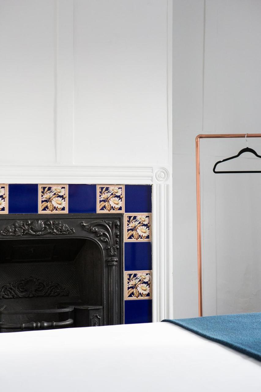 Whitehouse Rye Bed & Breakfast Ngoại thất bức ảnh Blue and white tiles